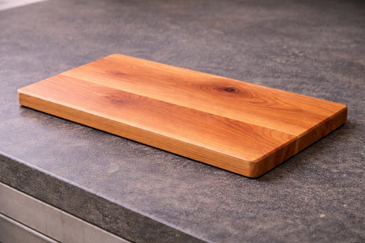 Schneidebrett aus Kirschbaum Massivholz