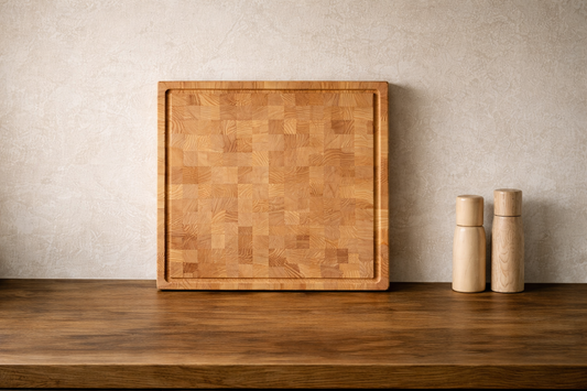 Stirnholz-Schneidebrett aus Lärche Massivholz